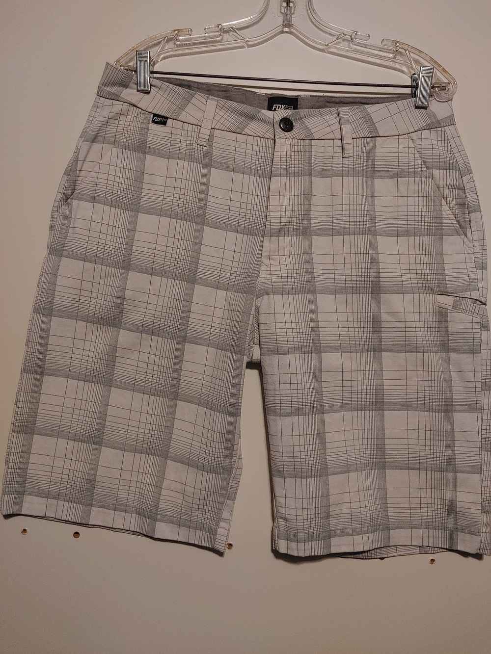 Fox Men’s Gray Plaid Cargo Shorts